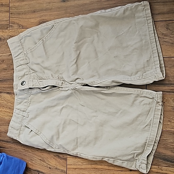 Calvin Klien kids Shorts 8 - Picture 1 of 3